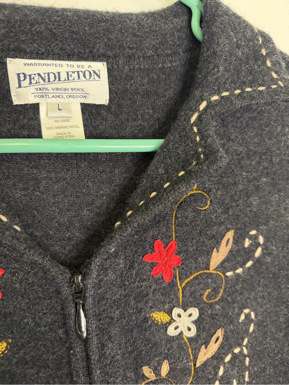 Pendleton Gray 100% Virgin Wool Floral Embroidered Full Zip Cardigan Sweater - Picture 4 of 6